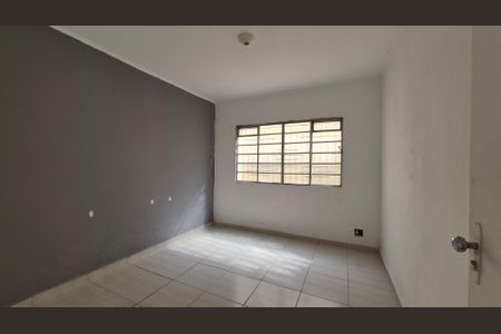Casa para alugar com 174m², 4 quartos e 1 vagaQuarto