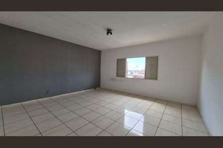 Casa para alugar com 174m², 4 quartos e 1 vagaSuíte