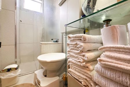 Apartamento à venda com 56m², 2 quartos e 1 vaga Apartamento à venda com 56m², 2 quartos e 1 vagaBanheiro Social