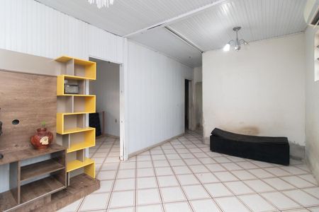 Sala de casa à venda com 2 quartos, 130m² em Cavalhada, Porto Alegre