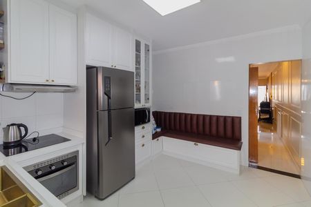 Casa à venda com 113m², 3 quartos e 2 vagasCozinha