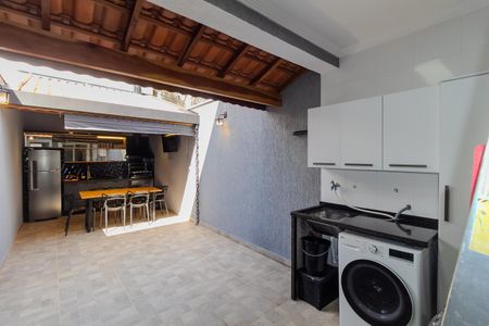 Casa à venda com 113m², 3 quartos e 2 vagasÁrea de Serviço