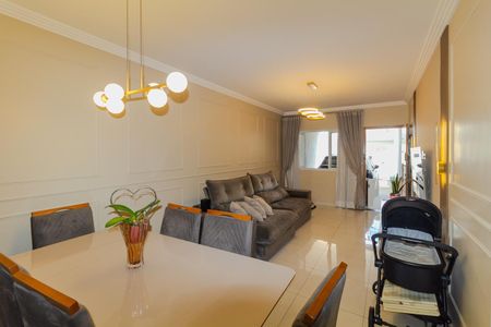 Casa à venda com 113m², 3 quartos e 2 vagasSala