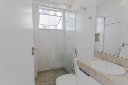 Banheiro Social de apartamento à venda com 1 quarto, 108m² em Floresta, Belo Horizonte