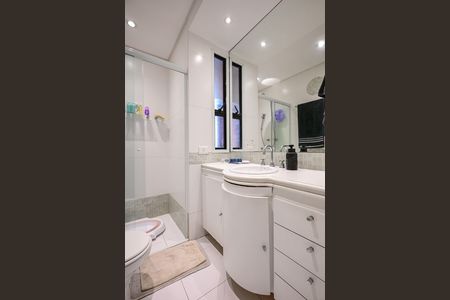 Apartamento à venda com 246m², 4 quartos e 4 vagasBanheiro