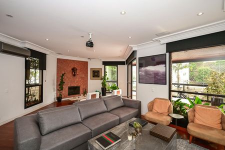 Apartamento à venda com 246m², 4 quartos e 4 vagasSala