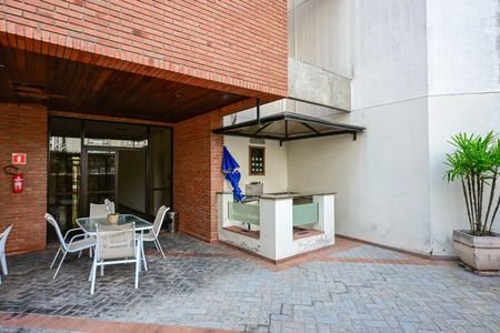 Apartamento à venda com 246m², 4 quartos e 4 vagasEspaço Bar