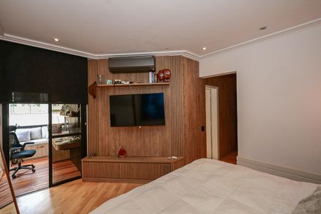 Apartamento à venda com 246m², 4 quartos e 4 vagasSuíte 1