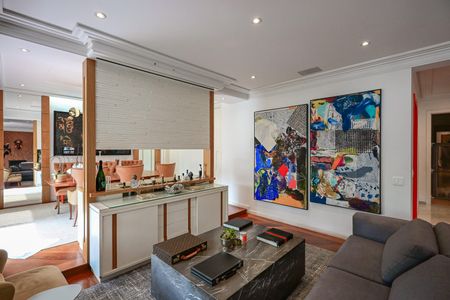Sala de apartamento à venda com 4 quartos, 246m² em Real Parque, São Paulo