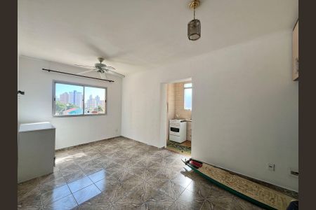 Sala/Quarto de apartamento para alugar com 1 quarto, 30m² em Vila Itapura, Campinas