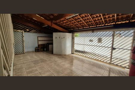 Casa à venda com 130m², 3 quartos e 2 vagasFoto 03
