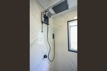 Apartamento para alugar com 92m², 2 quartos e 1 vagaChuveiro do Banheiro 