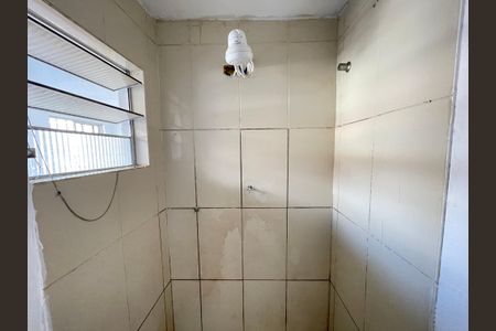 Casa para alugar com 30m², 1 quarto e sem vaga Casa para alugar com 30m², 1 quarto e sem vagaBanheiro