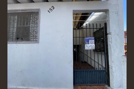 Casa para alugar com 30m², 1 quarto e sem vaga Casa para alugar com 30m², 1 quarto e sem vagaFachada com plaquinha