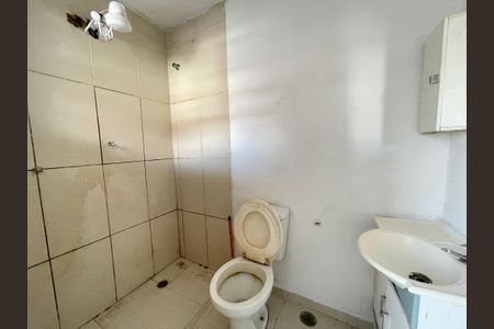 Banheiro de casa para alugar com 1 quarto, 30m² em Jaguaré, São Paulo