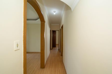 Casa para alugar com 360m², 3 quartos e 3 vagasCORREDOR
