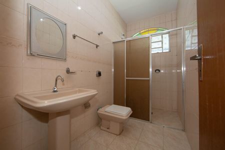 Casa para alugar com 360m², 3 quartos e 3 vagasBANHEIRO2