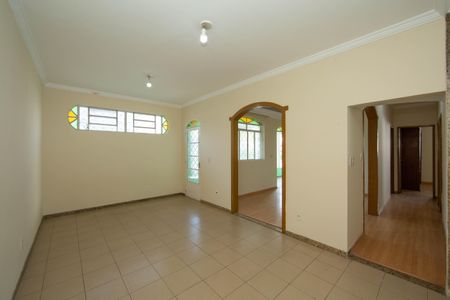 SALA de casa para alugar com 3 quartos, 360m² em Camargos, Belo Horizonte