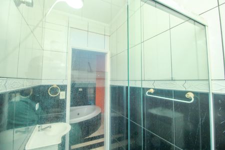 Casa para alugar com 140m², 3 quartos e 2 vagasBanheiro da Suíte