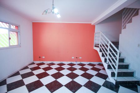 Casa para alugar com 140m², 3 quartos e 2 vagasSala