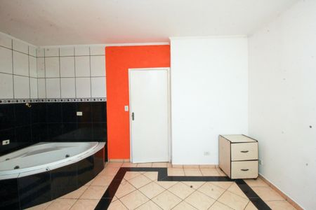 Casa para alugar com 140m², 3 quartos e 2 vagasSuíte