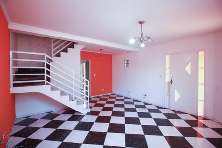 Casa para alugar com 140m², 3 quartos e 2 vagasSala