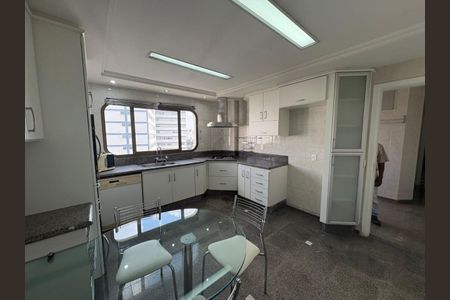 Apartamento à venda com 168m², 3 quartos e 4 vagasFoto 17