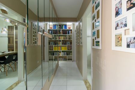 Apartamento para alugar com 89m², 3 quartos e 1 vaga Apartamento para alugar com 89m², 3 quartos e 1 vagaCorredor