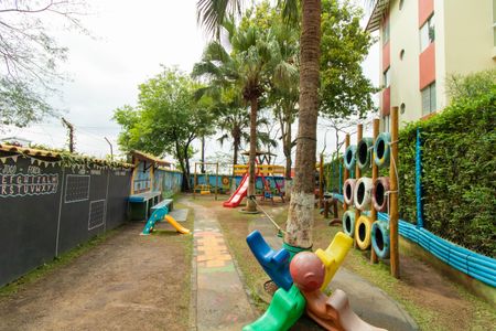 Apartamento para alugar com 89m², 3 quartos e 1 vaga Apartamento para alugar com 89m², 3 quartos e 1 vagaÁrea comum - Playground
