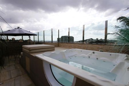 Apartamento à venda com 270m², 4 quartos e 3 vagasCobertura