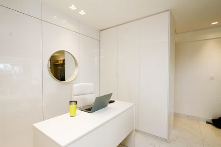 Apartamento à venda com 270m², 4 quartos e 3 vagasEscritório