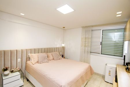 Apartamento à venda com 270m², 4 quartos e 3 vagasQuarto 3