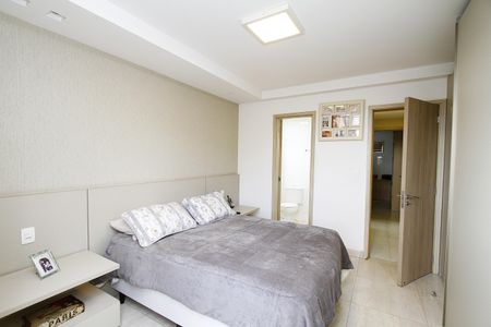 Apartamento à venda com 270m², 4 quartos e 3 vagasQuarto 2 - Suíte