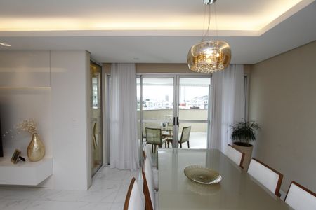 Apartamento à venda com 270m², 4 quartos e 3 vagasSala 2