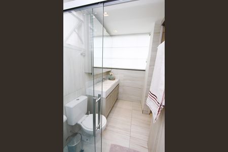 Apartamento à venda com 270m², 4 quartos e 3 vagasBanheiro da Suíte 1