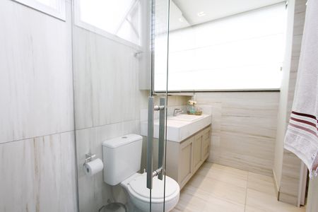 Apartamento à venda com 270m², 4 quartos e 3 vagasBanheiro da Suíte 1