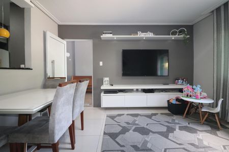 Casa à venda com 110m², 2 quartos e 2 vagasSala