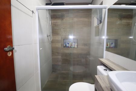 Casa à venda com 110m², 2 quartos e 2 vagasBanheiro Quarto 1 suíte