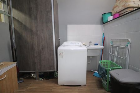 Casa à venda com 110m², 2 quartos e 2 vagasÁrea de Serviço