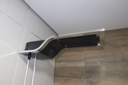 Casa à venda com 110m², 2 quartos e 2 vagasBanheiro Quarto 1 suíte