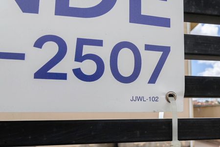 Casa de condomínio à venda com 55m², 2 quartos e 1 vaga Casa de condomínio à venda com 55m², 2 quartos e 1 vagaFachada