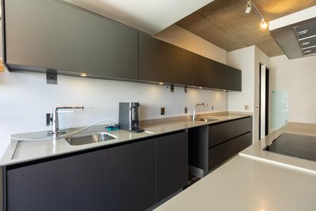 Cozinha de apartamento à venda com 2 quartos, 70m² em Cambuí, Campinas