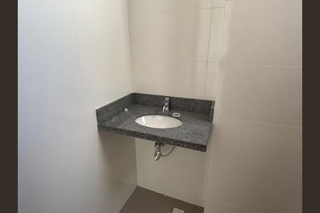 Banheiro de apartamento para alugar com 1 quarto, 42m² em Vila Monte Alegre, São Paulo