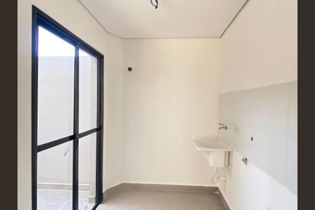 Casa de condomínio à venda com 94m², 2 quartos e 2 vagasSala - Cozinha