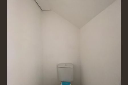 Casa de condomínio à venda com 94m², 2 quartos e 2 vagasLavabo