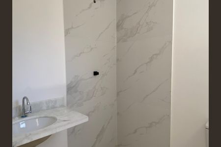 Casa de condomínio à venda com 94m², 2 quartos e 2 vagasBanheiro da Suíte 1