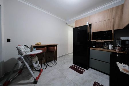 Casa para alugar com 92m², 2 quartos e 2 vagasCozinha e Área de Serviço