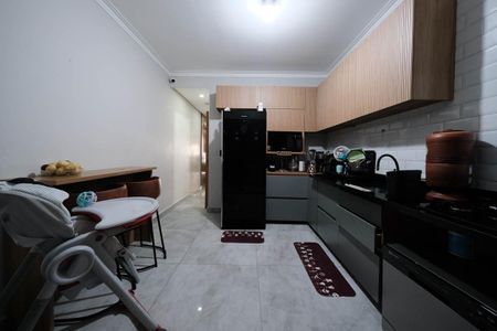 Casa para alugar com 92m², 2 quartos e 2 vagasCozinha e Área de Serviço