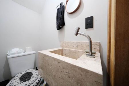 Casa para alugar com 92m², 2 quartos e 2 vagasLavabo