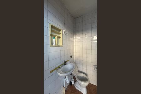 Casa à venda com 260m², 3 quartos e 3 vagasQuintal - Banheiro